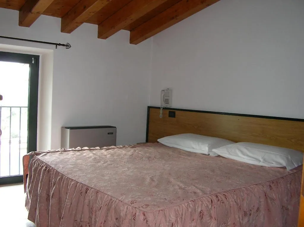 Hotel La Pergola Moniga del Garda