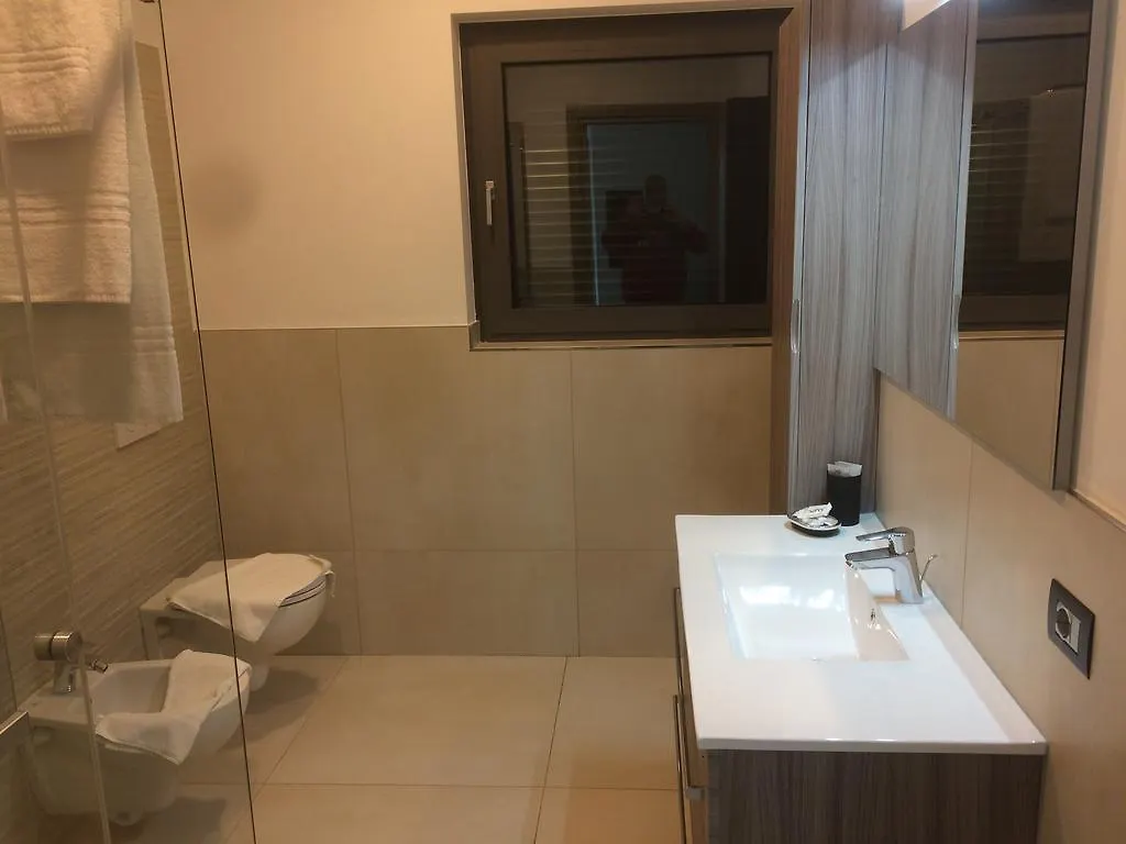 Hotel La Pergola Moniga del Garda 3*,