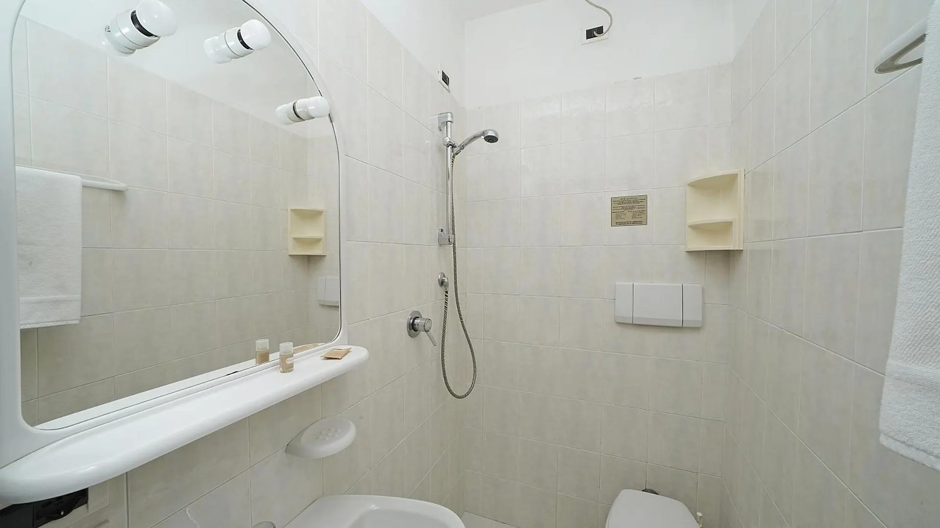 Hotel La Pergola Moniga del Garda Italië