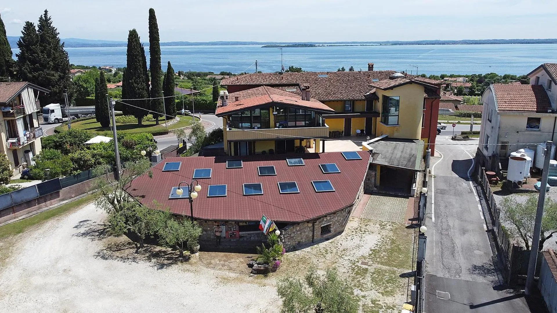 Hotel La Pergola モニーガ・デル・ガルダ